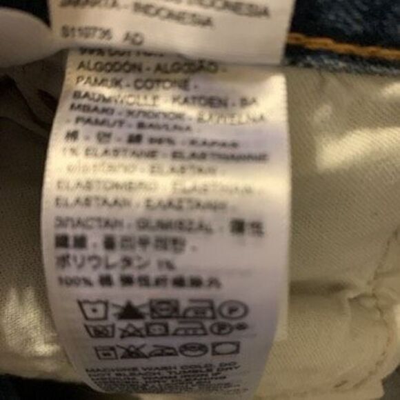 Levi’s 501 Button Fly Distressed Size 42 Denim Shorts - Picture 6 of 6